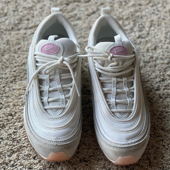Women’s Nike Air Max - Picture 1 of 4